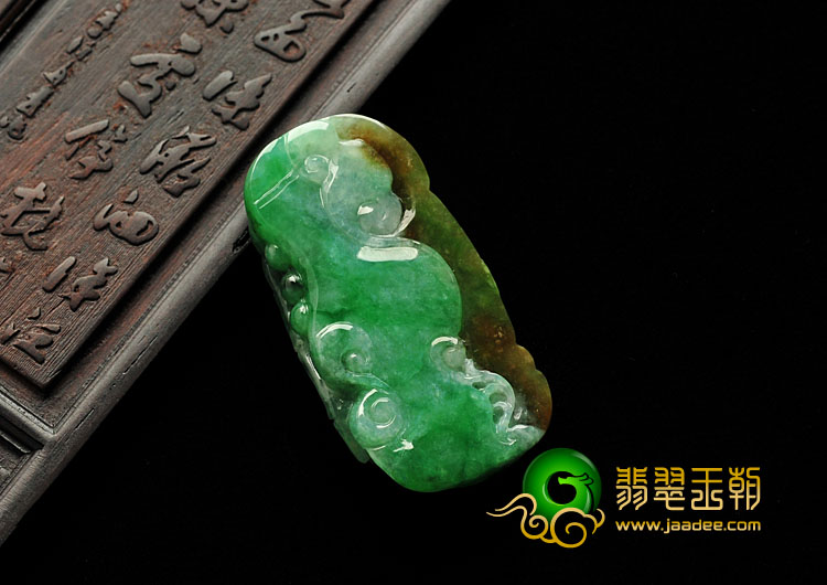 糯冰种黄加绿缅甸翡翠A货喜上眉梢挂件