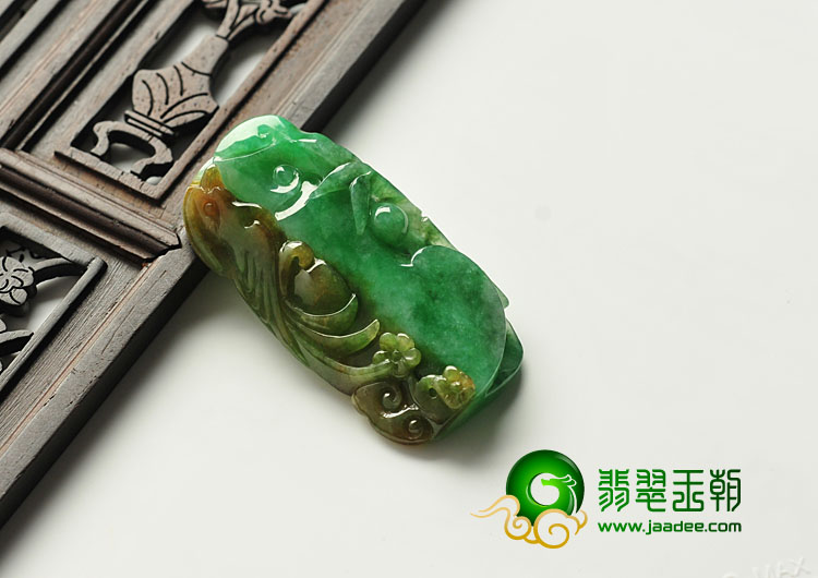 糯冰种黄加绿缅甸翡翠A货喜上眉梢挂件