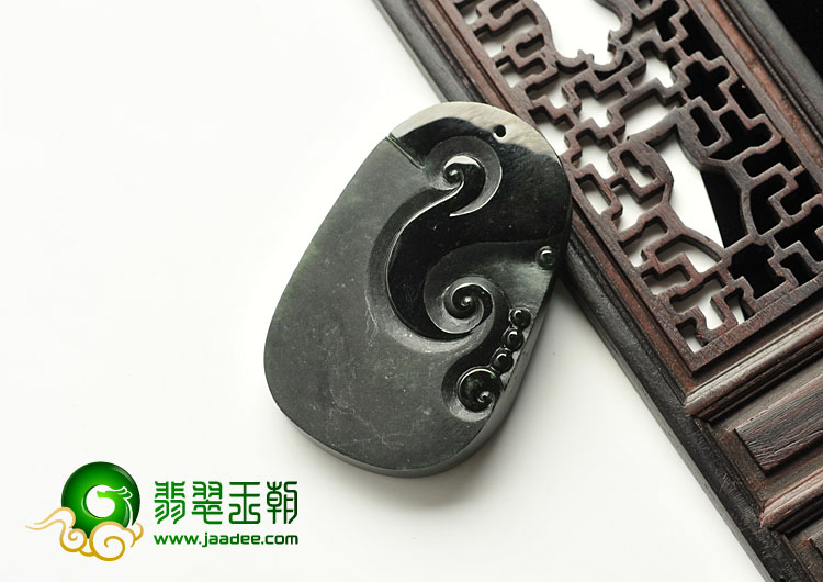 冰玻种墨翠缅甸翡翠A货飞龙在天挂件