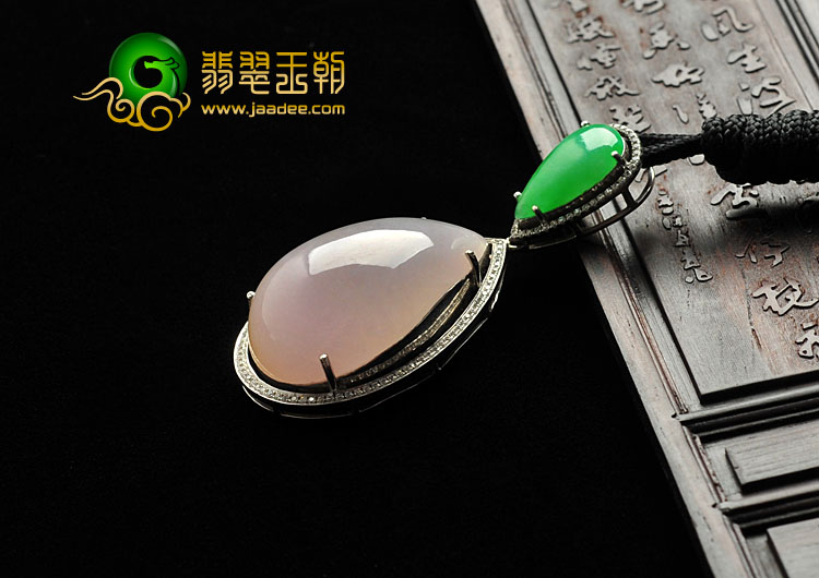 糯冰种翠色紫罗兰缅甸翡翠A货镶白金胸坠（水钻）