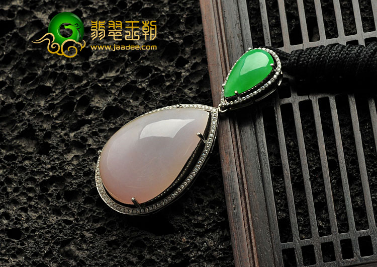 糯冰种翠色紫罗兰缅甸翡翠A货镶白金胸坠（水钻）