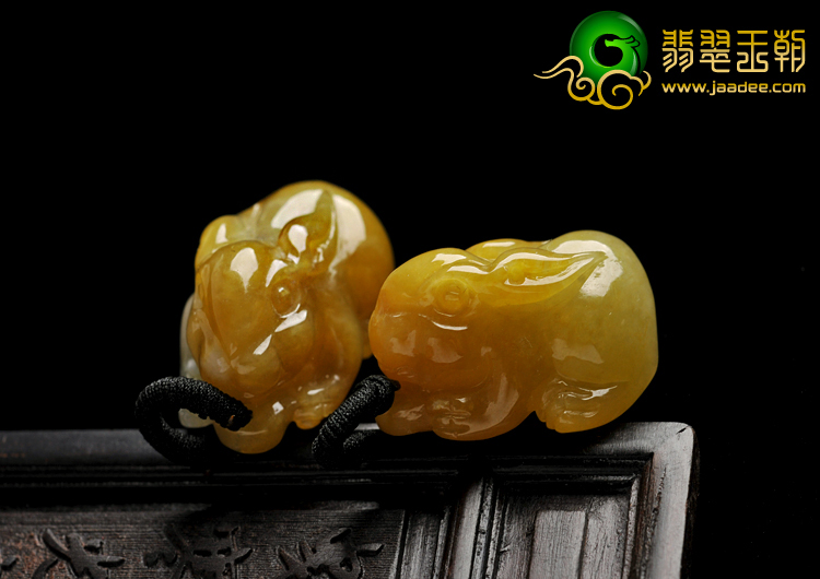 糯冰种黄翡缅甸翡翠A货玉兔挂件（单价）