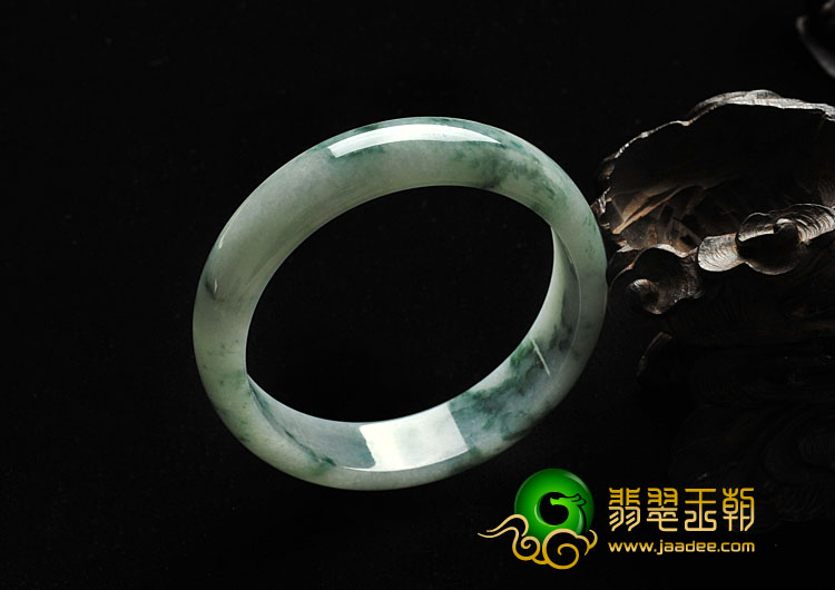 糯冰种飘花缅甸翡翠A货手镯（61mm）
