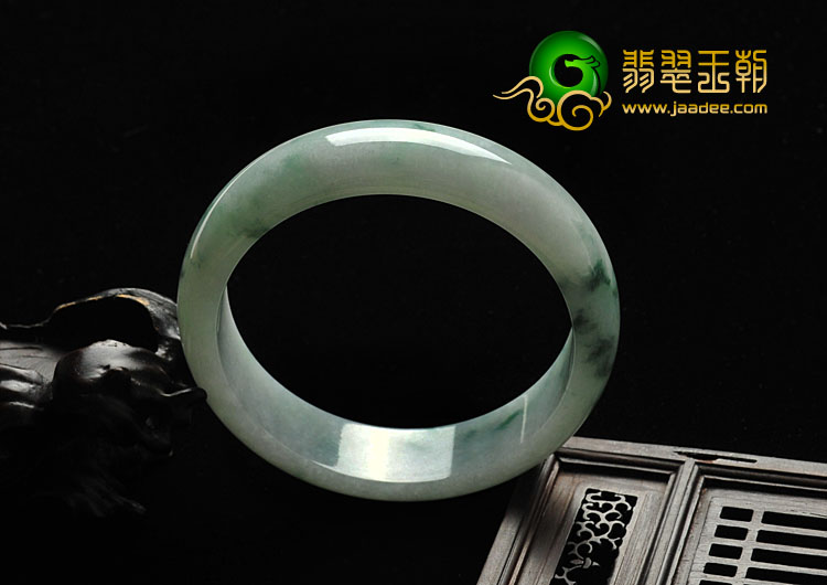 糯冰种飘花缅甸翡翠A货手镯（60.5mm）