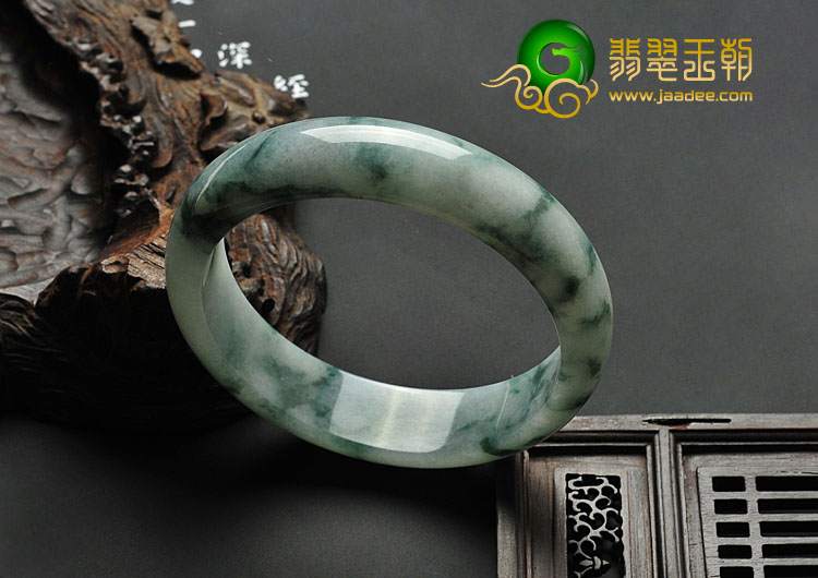 糯冰种飘花缅甸翡翠A货手镯（59.8mm）