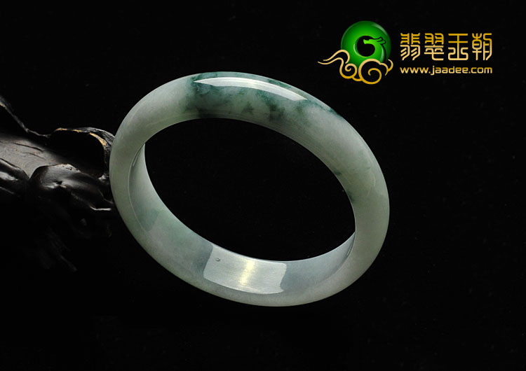 糯冰种飘花缅甸翡翠A货手镯（60.8mm）