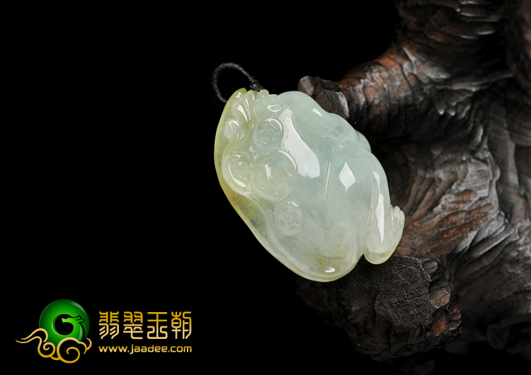 冰种晴水带黄翡缅甸翡翠A货灵猴献寿挂件