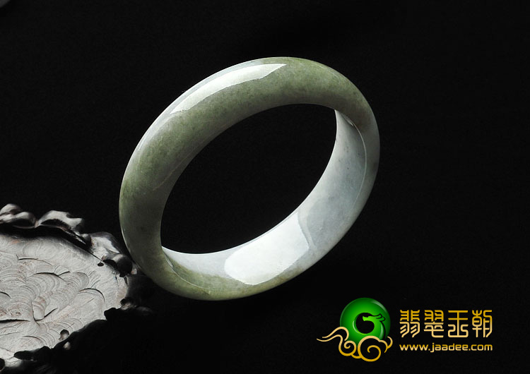 细糯种豆沙绿缅甸翡翠A货手镯（58.2mm）