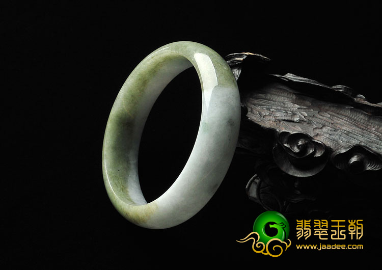 细糯种豆沙绿缅甸翡翠A货手镯（58.2mm）