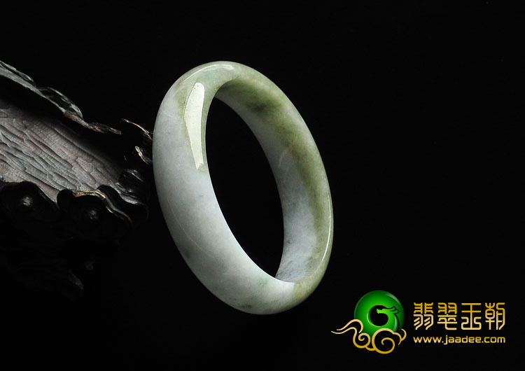 细糯种豆沙绿缅甸翡翠A货手镯（58.2mm）