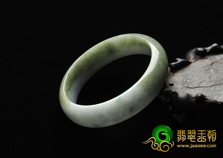细糯种豆沙绿缅甸翡翠A货手镯（58.2mm）