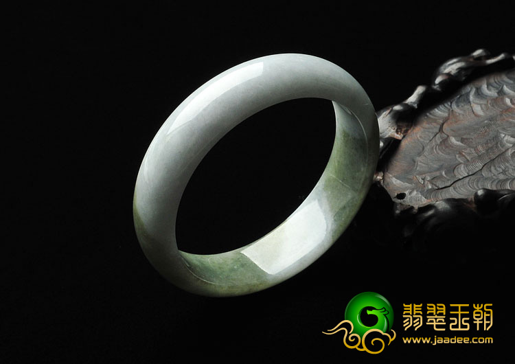 细糯种豆沙绿缅甸翡翠A货手镯（57.5mm）