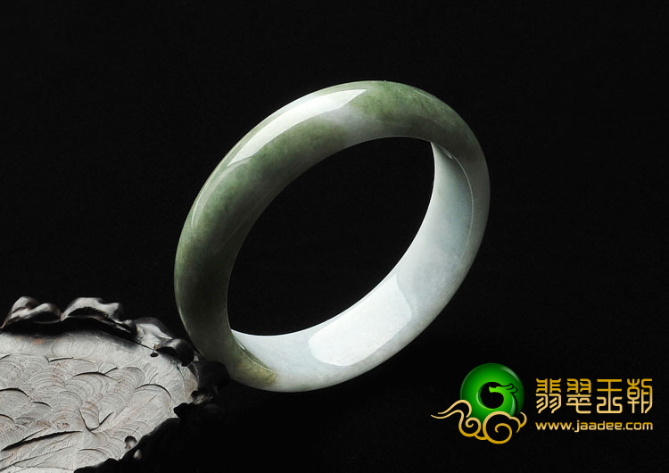 细糯种豆沙绿缅甸翡翠A货手镯（57.5mm）