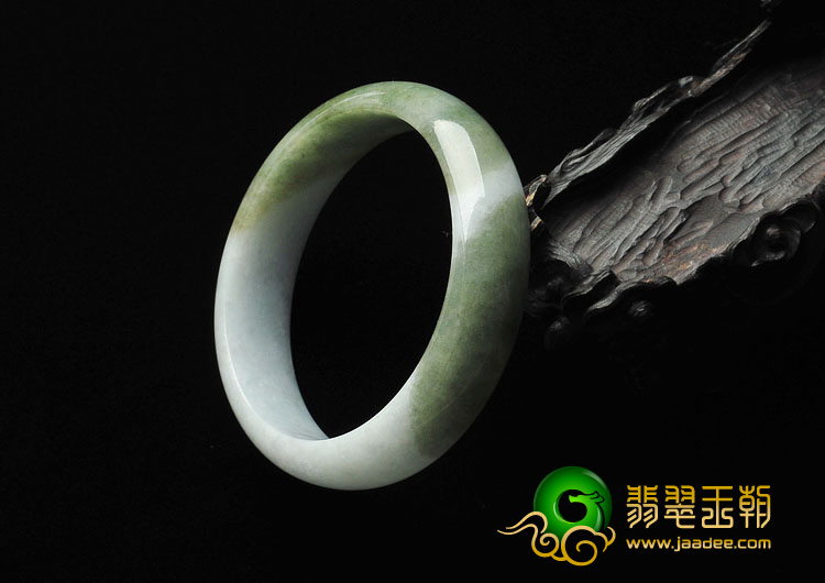 细糯种豆沙绿缅甸翡翠A货手镯（57.5mm）