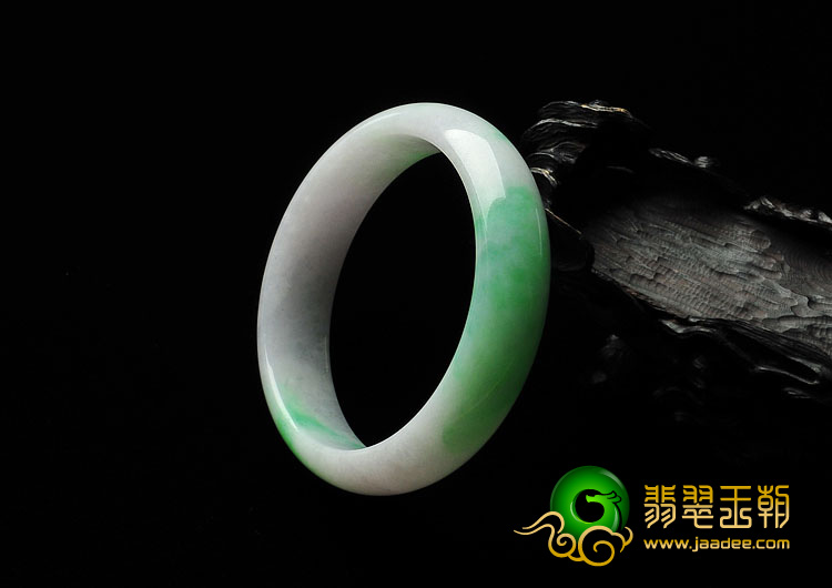 糯冰种翠色缅甸翡翠A货手镯（58.4mm）