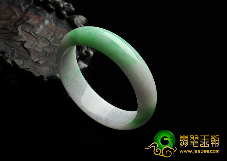 糯冰种翠色缅甸翡翠A货手镯（58.4mm）