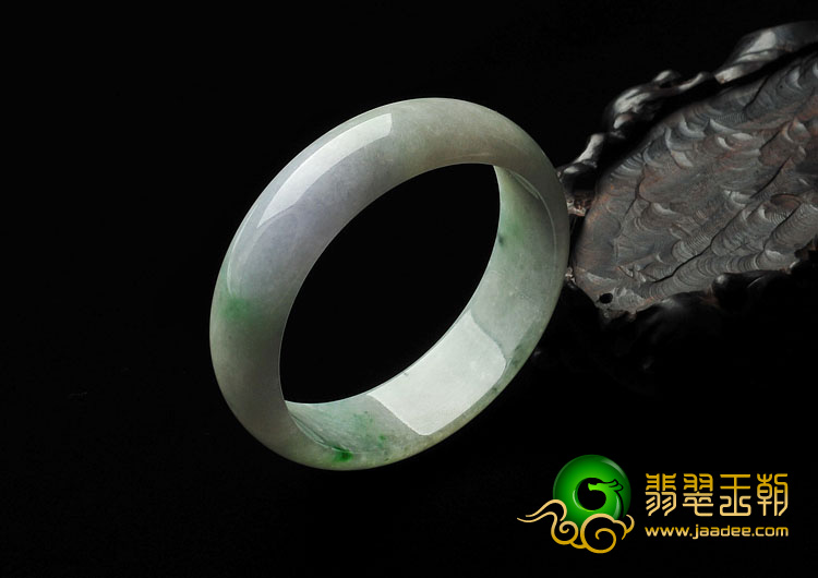 糯冰种晴水略飘花带春缅甸翡翠A货手镯（59.2mm）