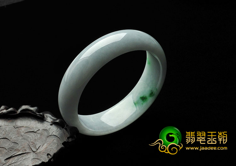 糯冰种晴水略飘翠缅甸翡翠A货手镯（58.6mm）