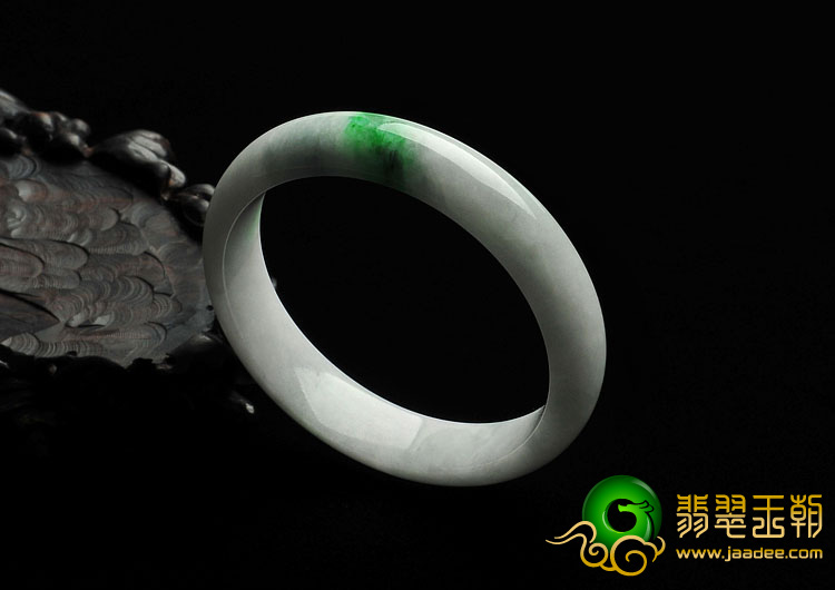 细糯种飘翠缅甸翡翠A手镯（58.3mm）