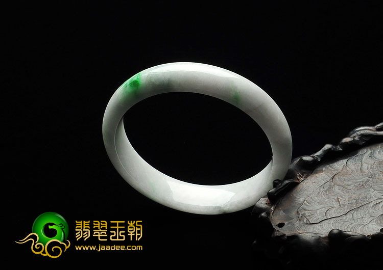 细糯种飘翠缅甸翡翠A手镯（58.3mm）