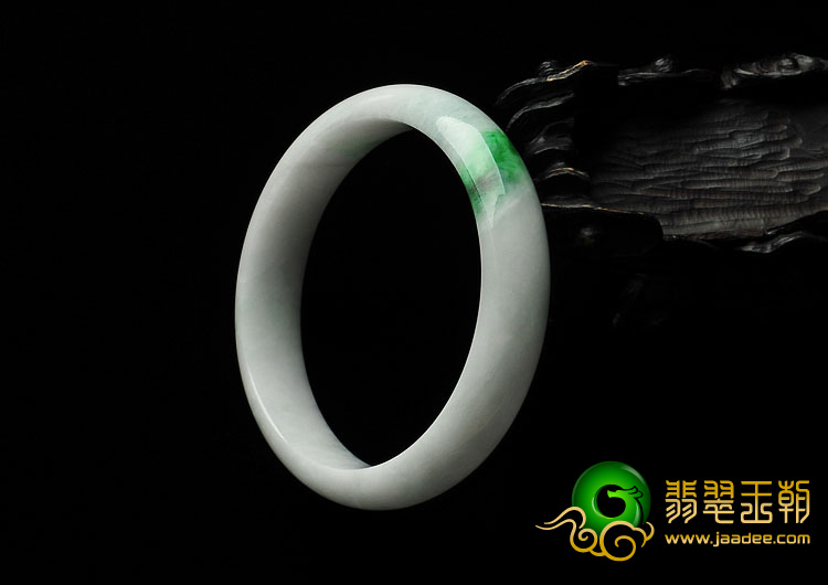 细糯种飘翠缅甸翡翠A手镯（58.3mm）