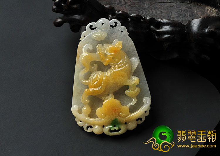 糯冰种黄加绿缅甸翡翠A货虎牌挂件