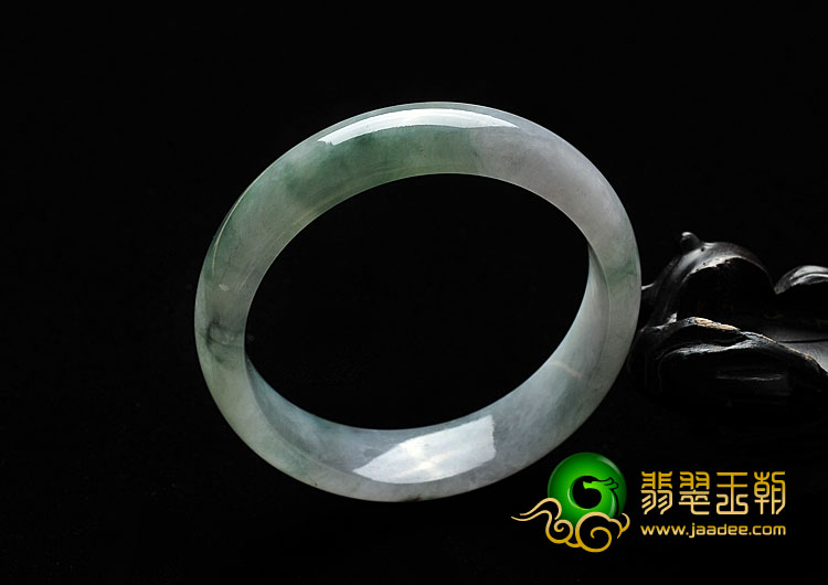 糯冰种飘花缅甸翡翠A货手镯（57.9mm）