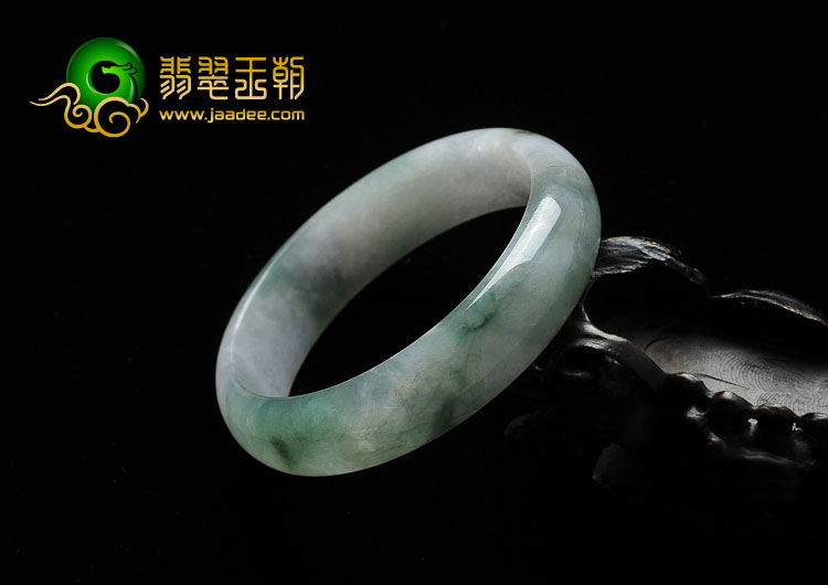 糯冰种飘花缅甸翡翠A货手镯（57.9mm）