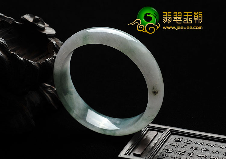 糯冰种飘花缅甸翡翠A货手镯（57.9mm）