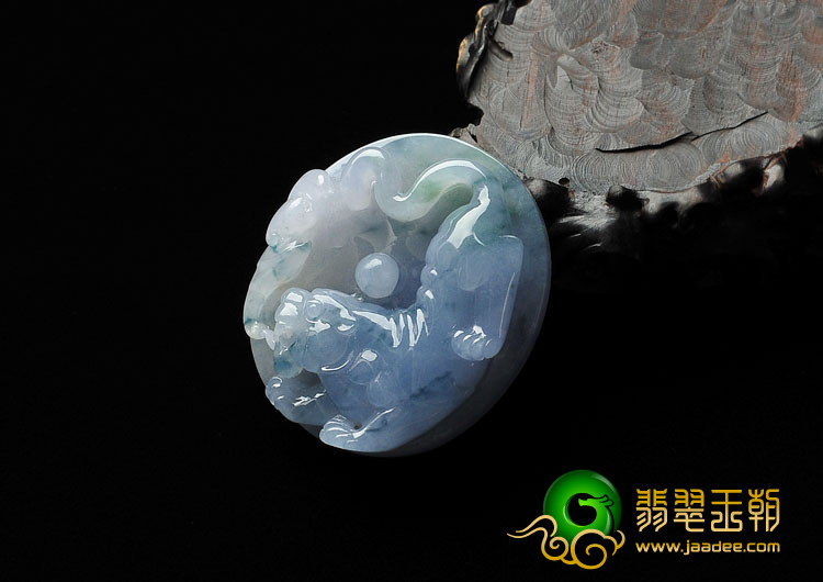 冰种紫罗兰飘花缅甸翡翠A货虎虎生威挂件