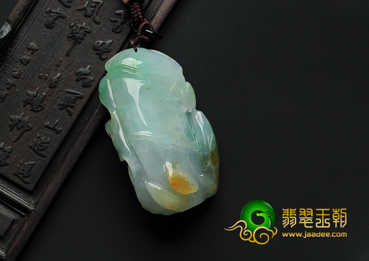 糯冰种三彩缅甸翡翠A货富贵花开挂件
