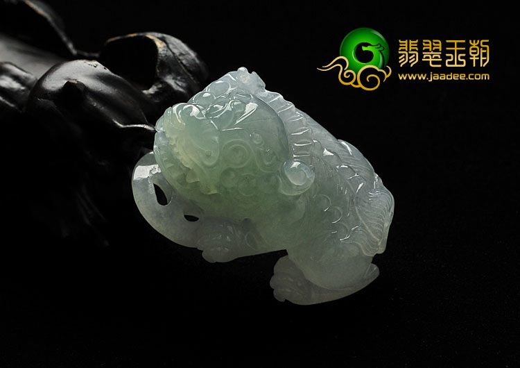 糯冰种晴水缅甸翡翠A货貔貅挂件