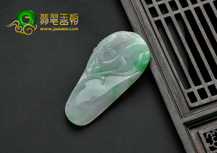 糯冰种飘翠缅甸翡翠A货喜得连科挂件