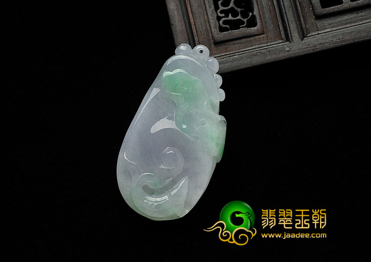 糯冰种春带彩缅甸翡翠A货年年有余挂件