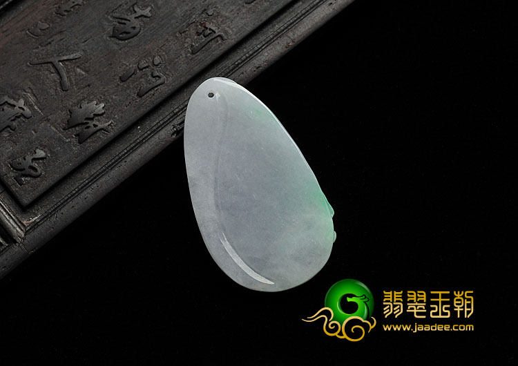 糯冰种春带彩缅甸翡翠A货一品清廉挂件