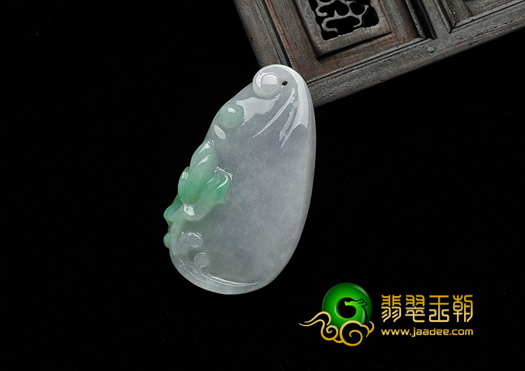 糯冰种春带彩缅甸翡翠A货一品清廉挂件