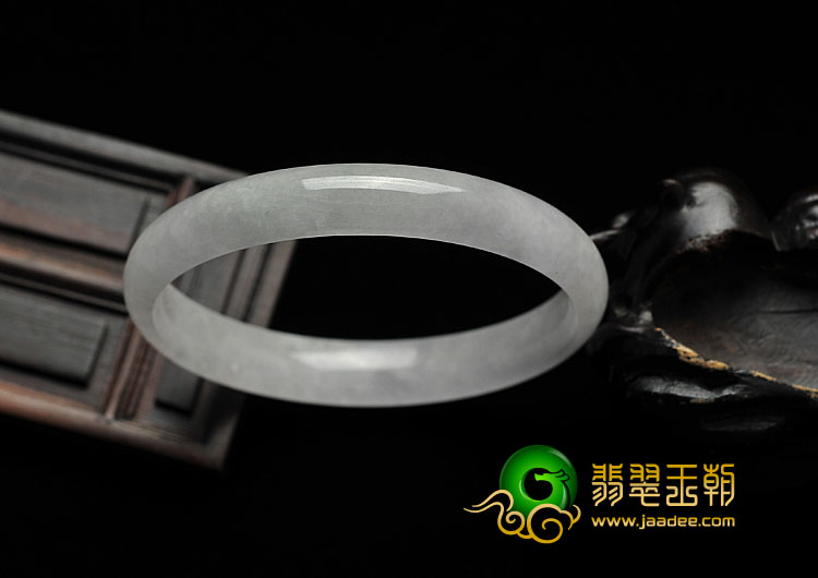 糯冰种缅甸翡翠A货手镯（52.3mm）
