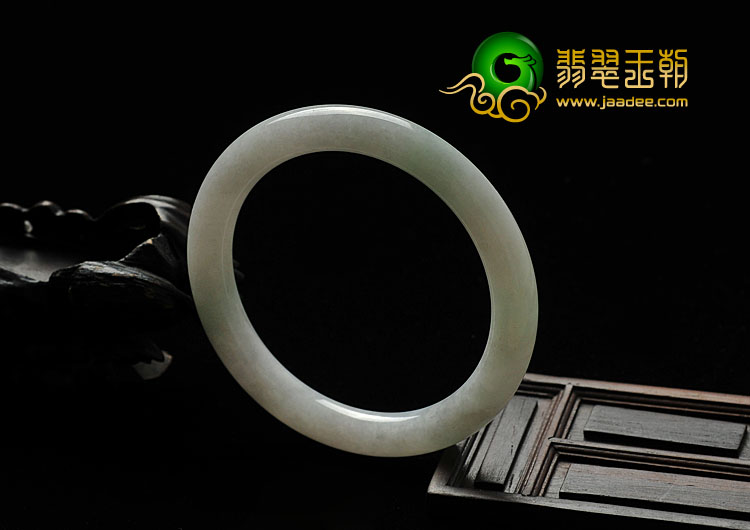 糯冰种淡晴水缅甸翡翠A货圆条手镯（50.9mm）