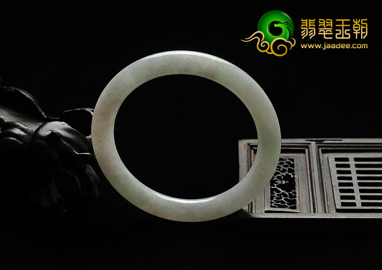 糯冰种淡晴水缅甸翡翠A货圆条手镯（50.9mm）