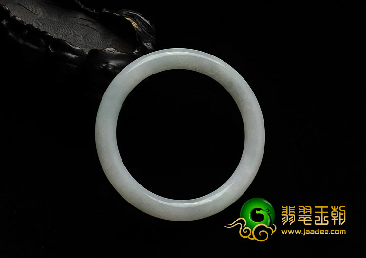 糯冰种淡晴水缅甸翡翠A货圆条手镯（50.9mm）