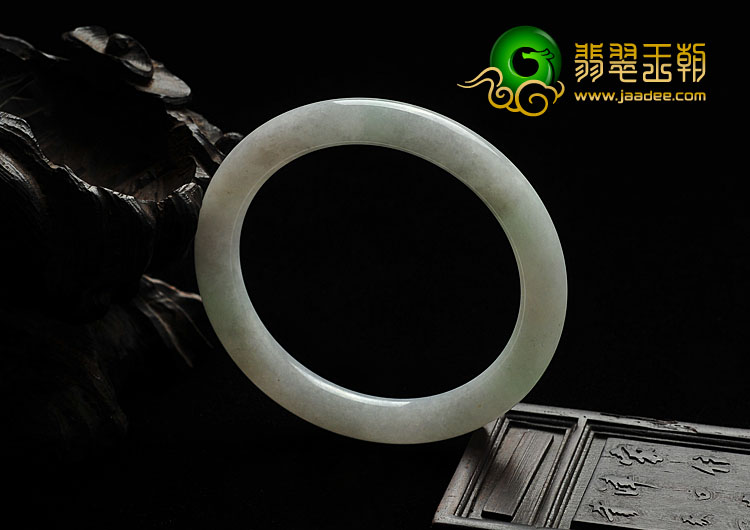 糯冰种淡晴水缅甸翡翠A货圆条手镯（50.9mm）