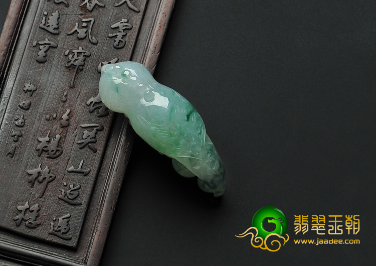 糯冰种飘花缅甸翡翠A货英明神武挂件