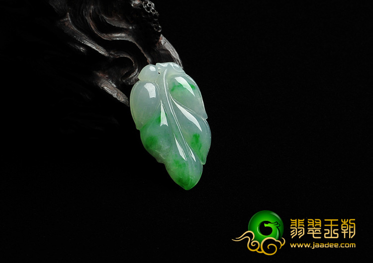 糯冰种飘阳绿缅甸翡翠A货叶子挂件
