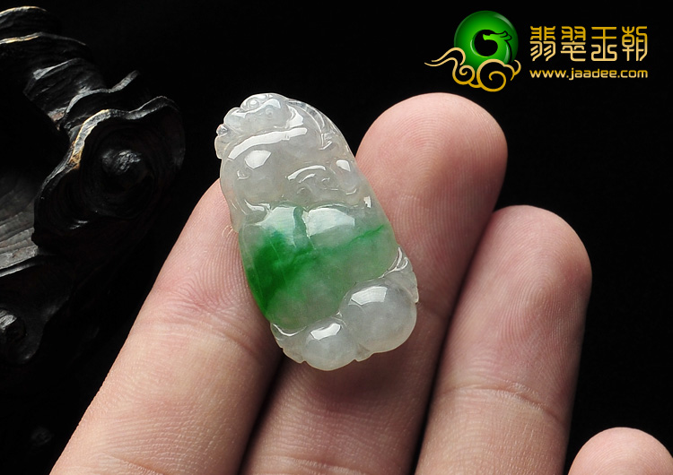 冰种飘阳绿缅甸翡翠A货龙如意挂件