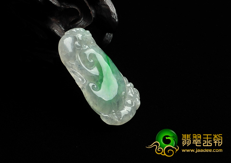 冰种飘阳绿缅甸翡翠A货龙如意挂件