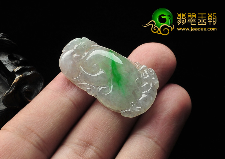 冰种飘阳绿缅甸翡翠A货龙如意挂件