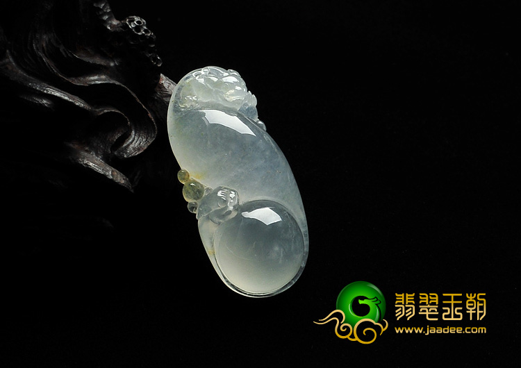 冰种淡晴水缅甸翡翠A货母子貔貅挂件