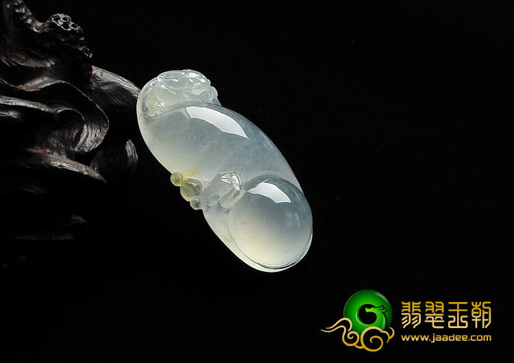 冰种淡晴水缅甸翡翠A货母子貔貅挂件