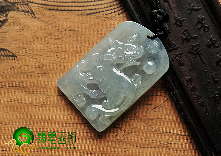 (超值推荐)冰种晴水缅甸翡翠A货招财进宝挂件