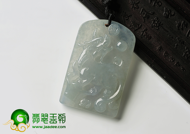 (超值推荐)冰种晴水缅甸翡翠A货招财进宝挂件